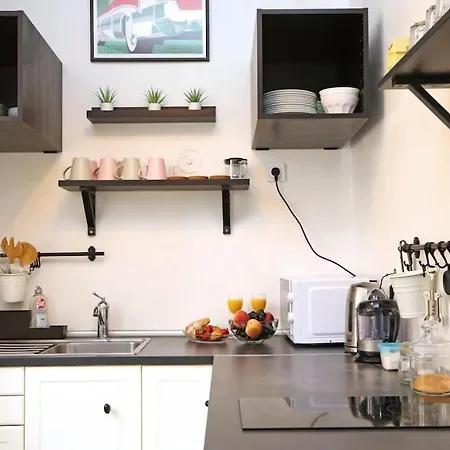 Apartment Plaza *
